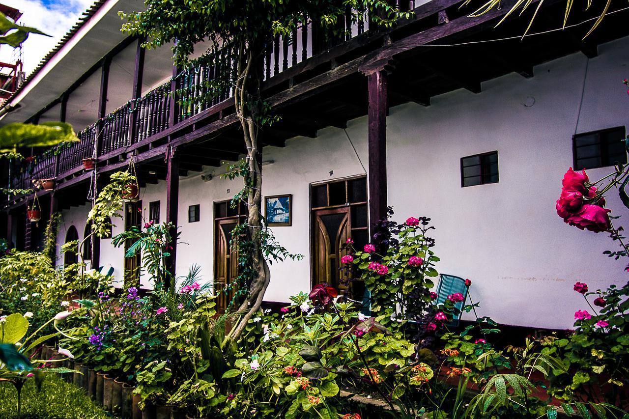 Hotel Kuelap ชาชาโปยาส ภายนอก รูปภาพ